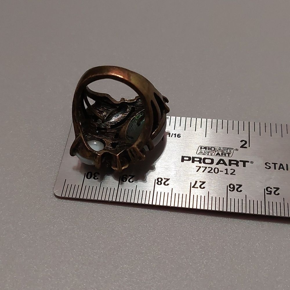 Vintage Faux Stone and Rhinestones Decorated Brass Ring Size 6.75 - 7.75 - Picture 10 of 10